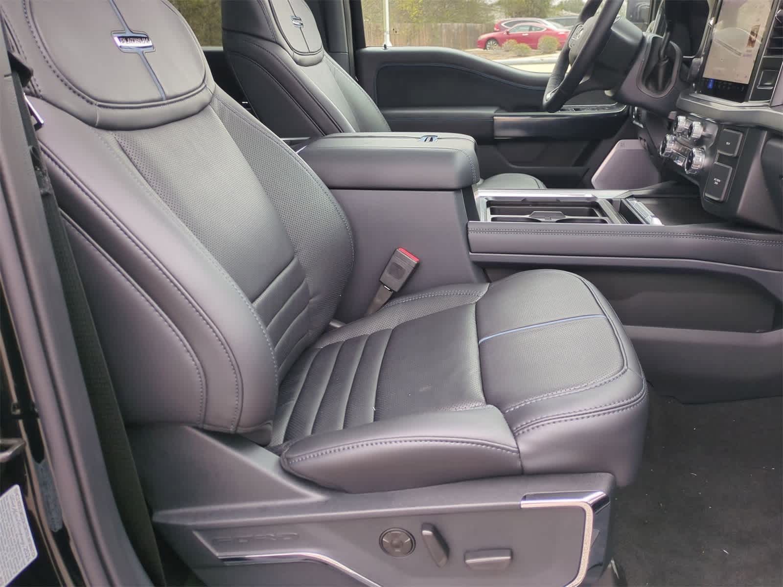 2025 Ford F-250 Platinum 28