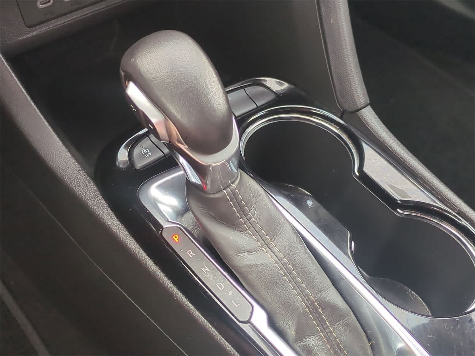 Thumbnail: 2022 Buick Encore GX - 16