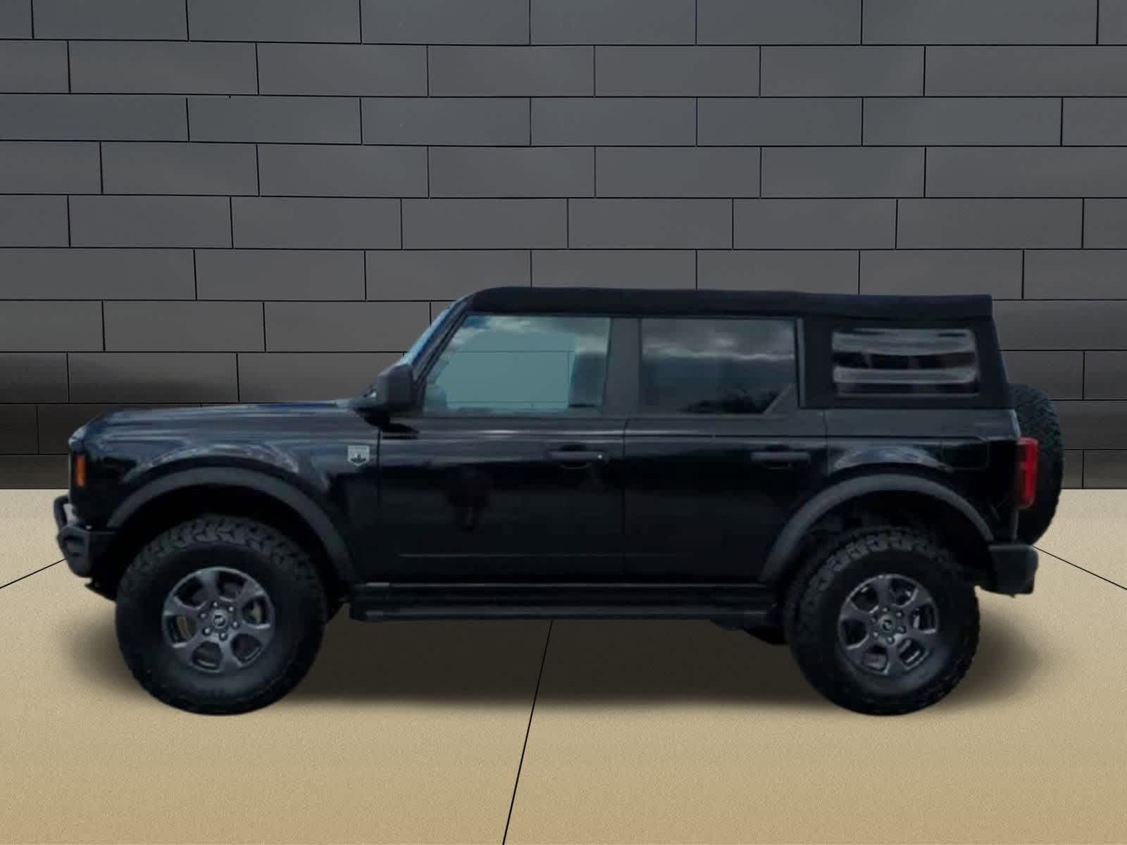 Thumbnail: 2022 Ford Bronco - 5