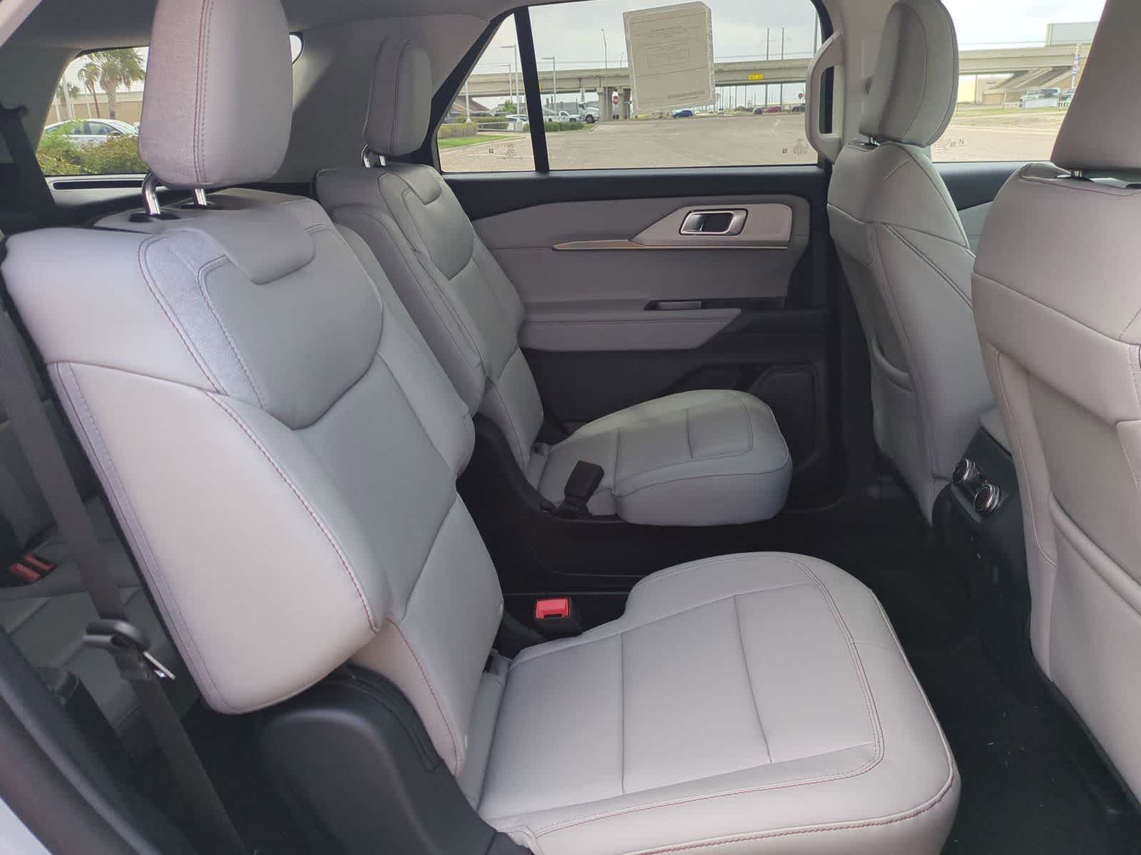 Thumbnail: 2026 Ford Explorer - 26