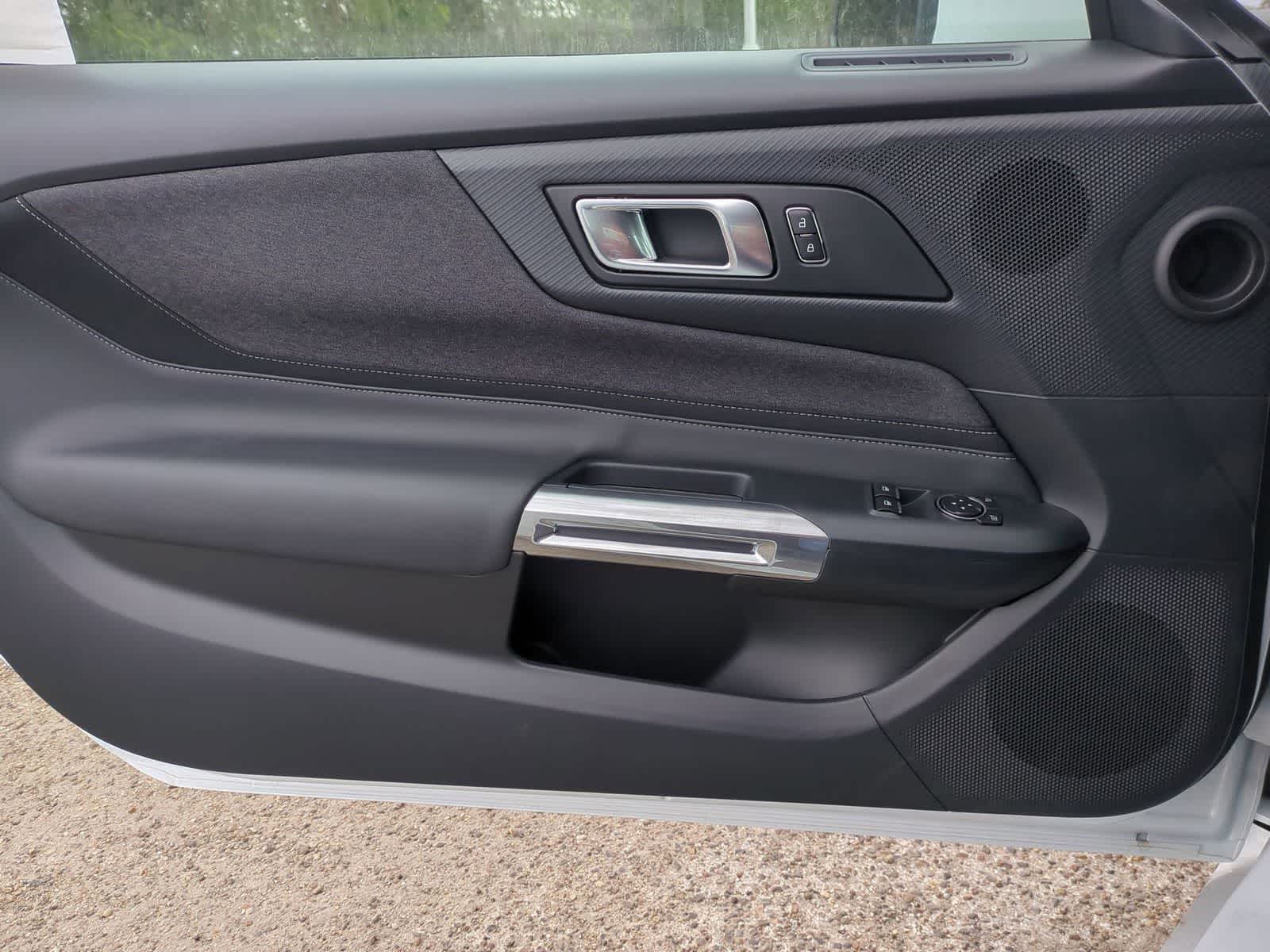 Thumbnail: 2025 Ford Mustang - 20