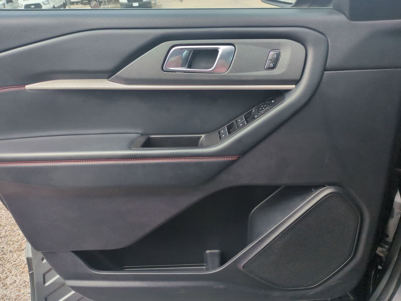 Thumbnail: 2025 Ford Explorer - 22