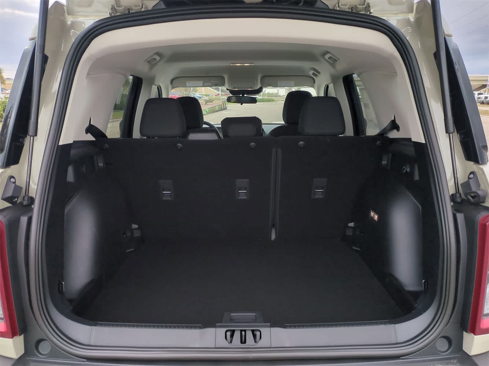 Thumbnail: 2025 Ford Bronco Sport - 24