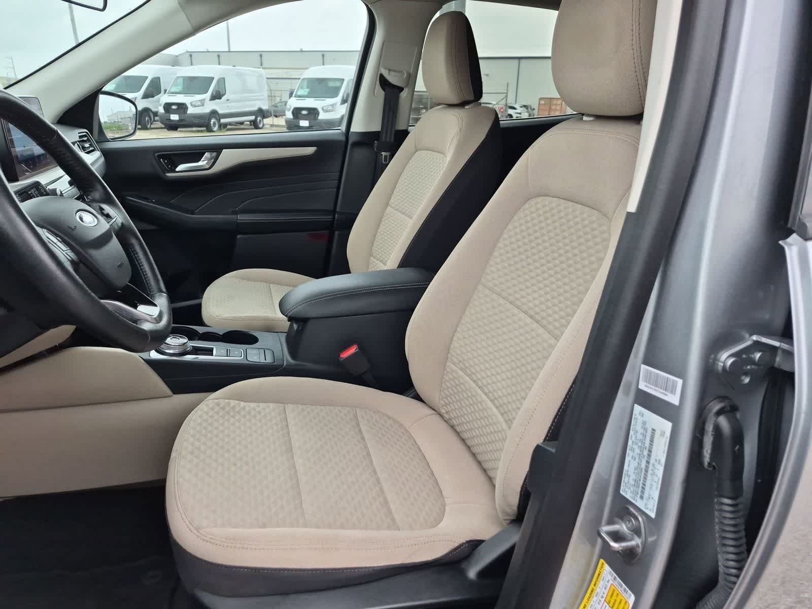 Thumbnail: 2021 Ford Escape - 18