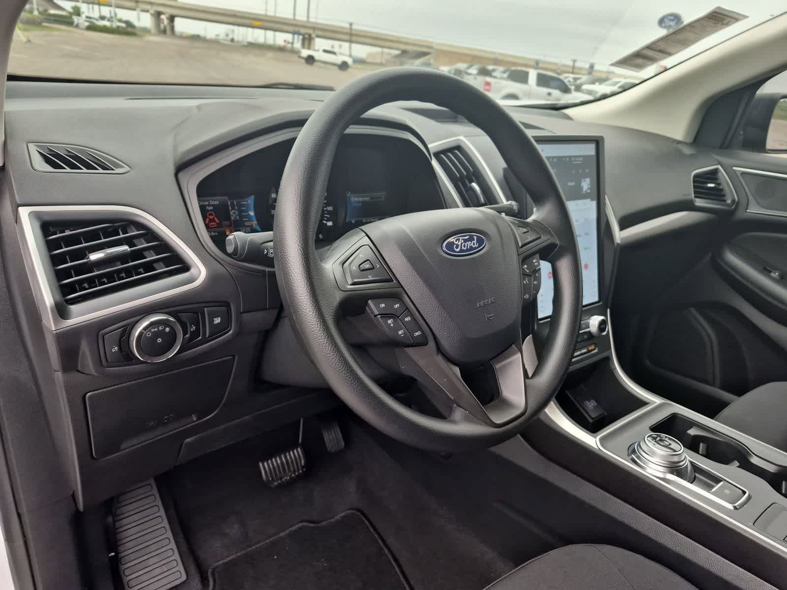 Thumbnail: 2024 Ford Edge - 9