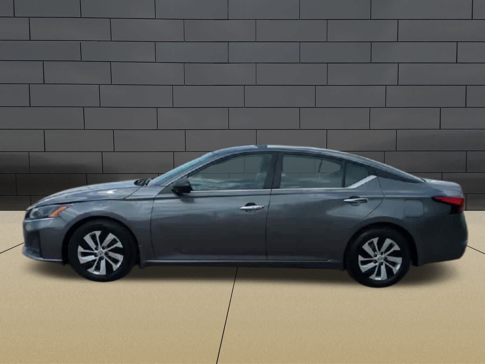 Thumbnail: 2024 Nissan Altima - 5