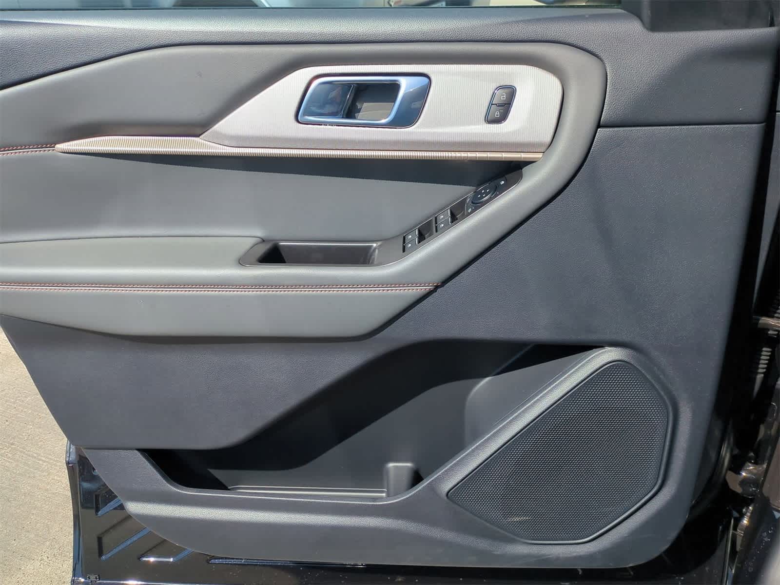 Thumbnail: 2025 Ford Explorer - 21