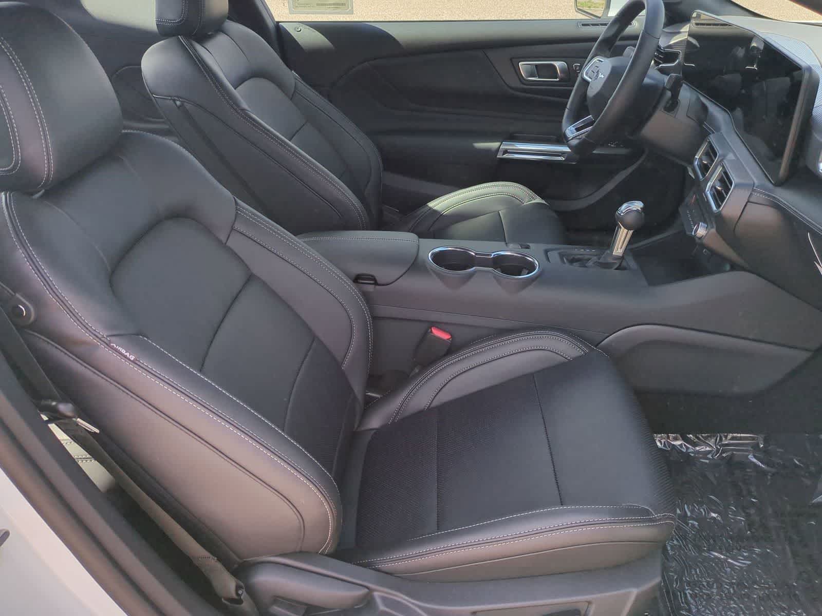 Thumbnail: 2025 Ford Mustang - 25