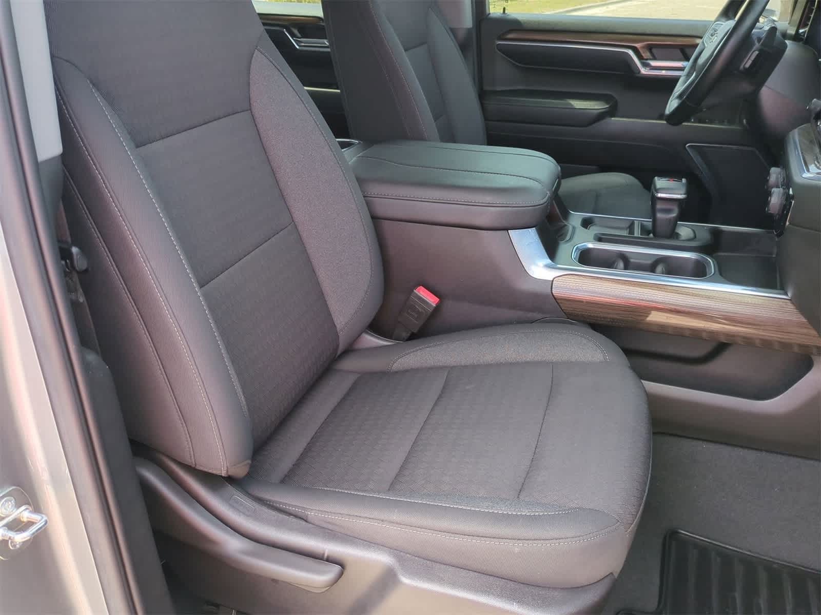 Thumbnail: 2023 Chevrolet Silverado 1500 - 26