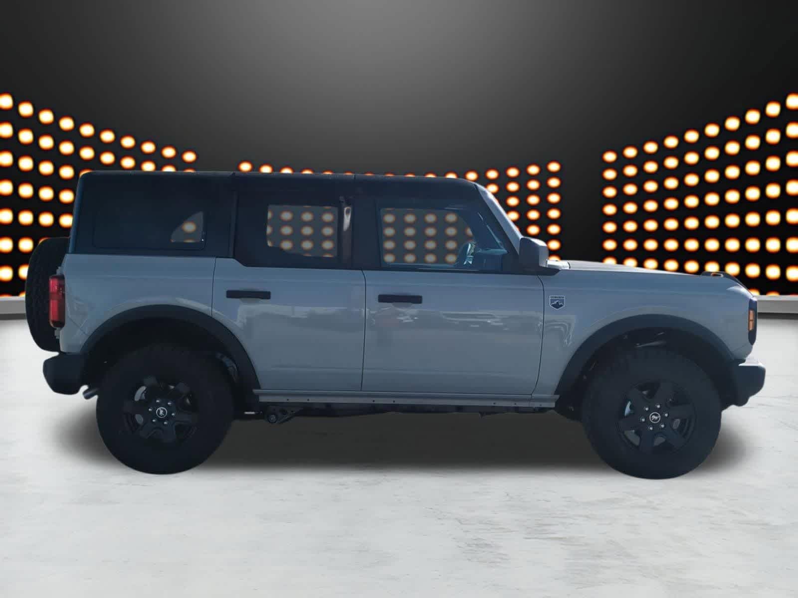 Thumbnail: 2025 Ford Bronco - 9