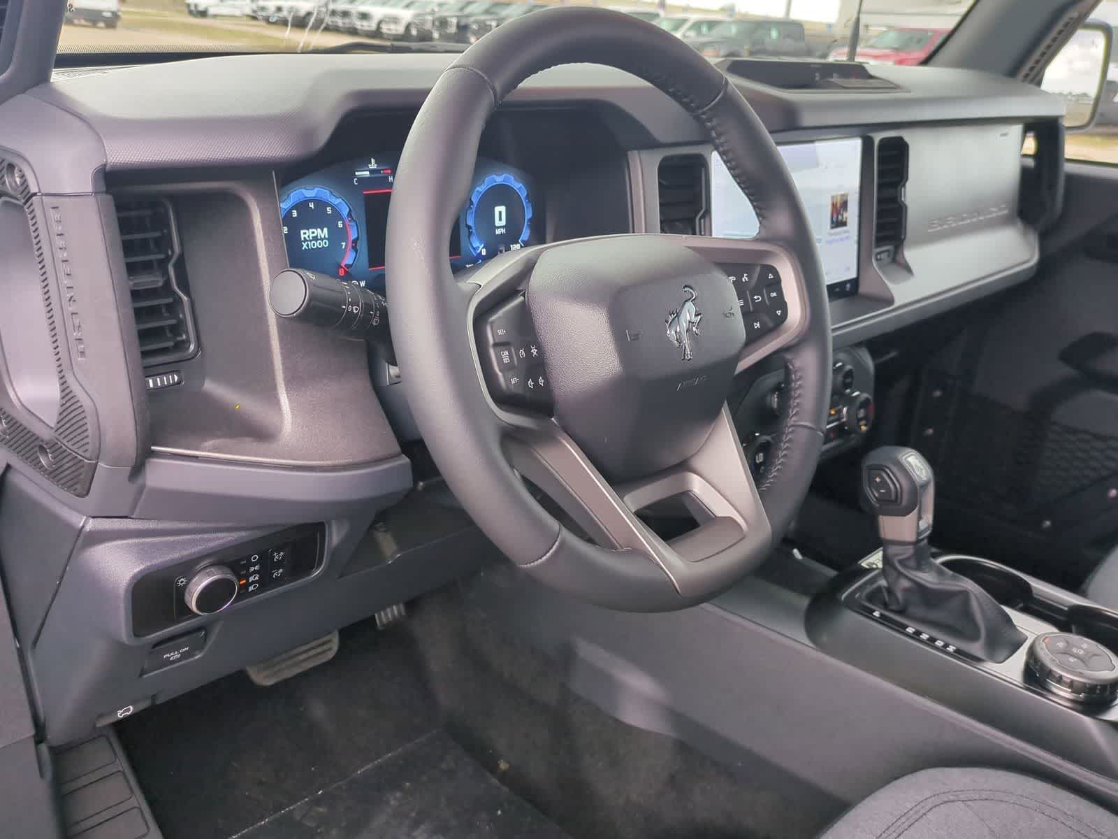 Thumbnail: 2025 Ford Bronco - 10