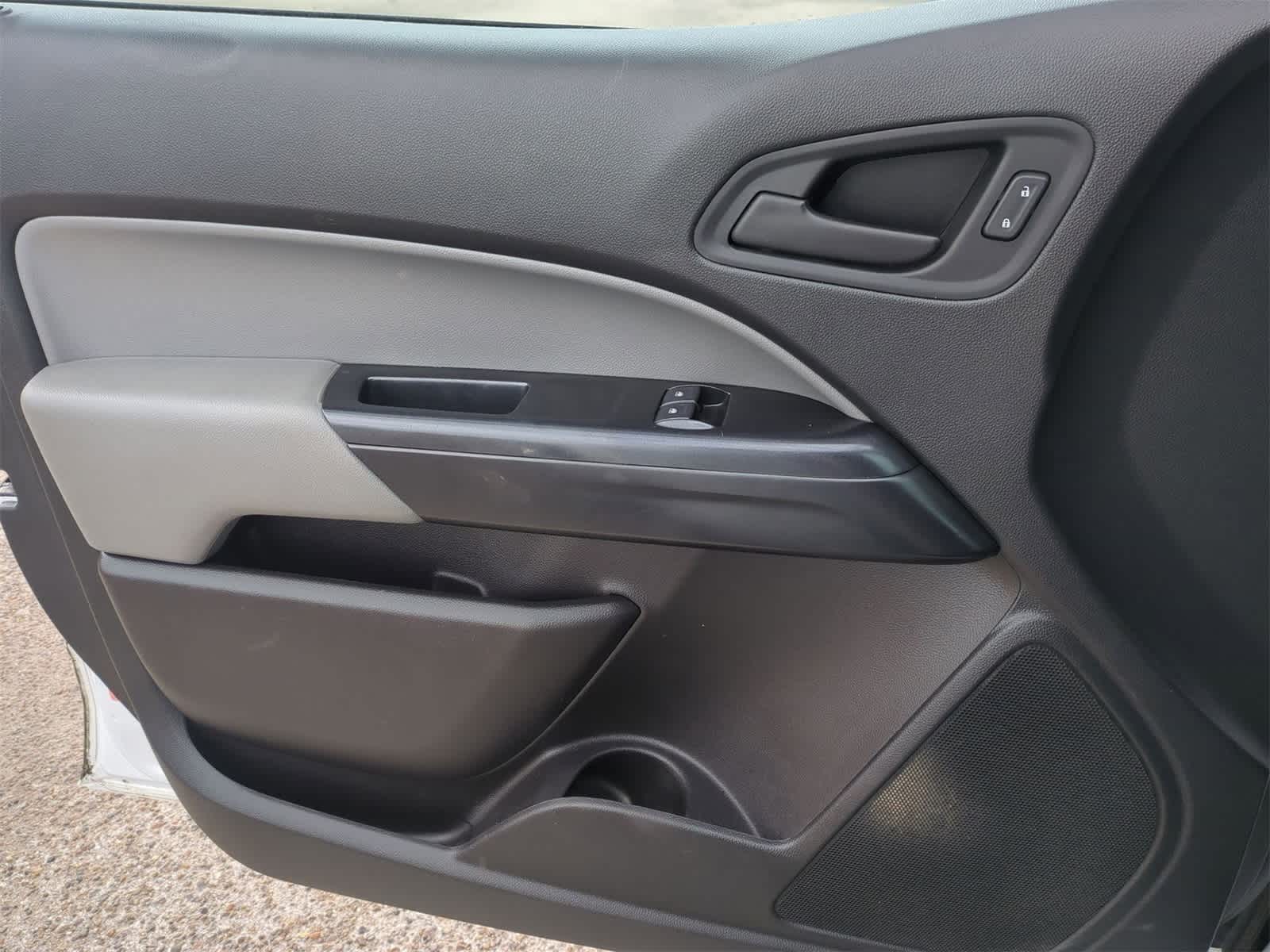 Thumbnail: 2022 Chevrolet Colorado - 20