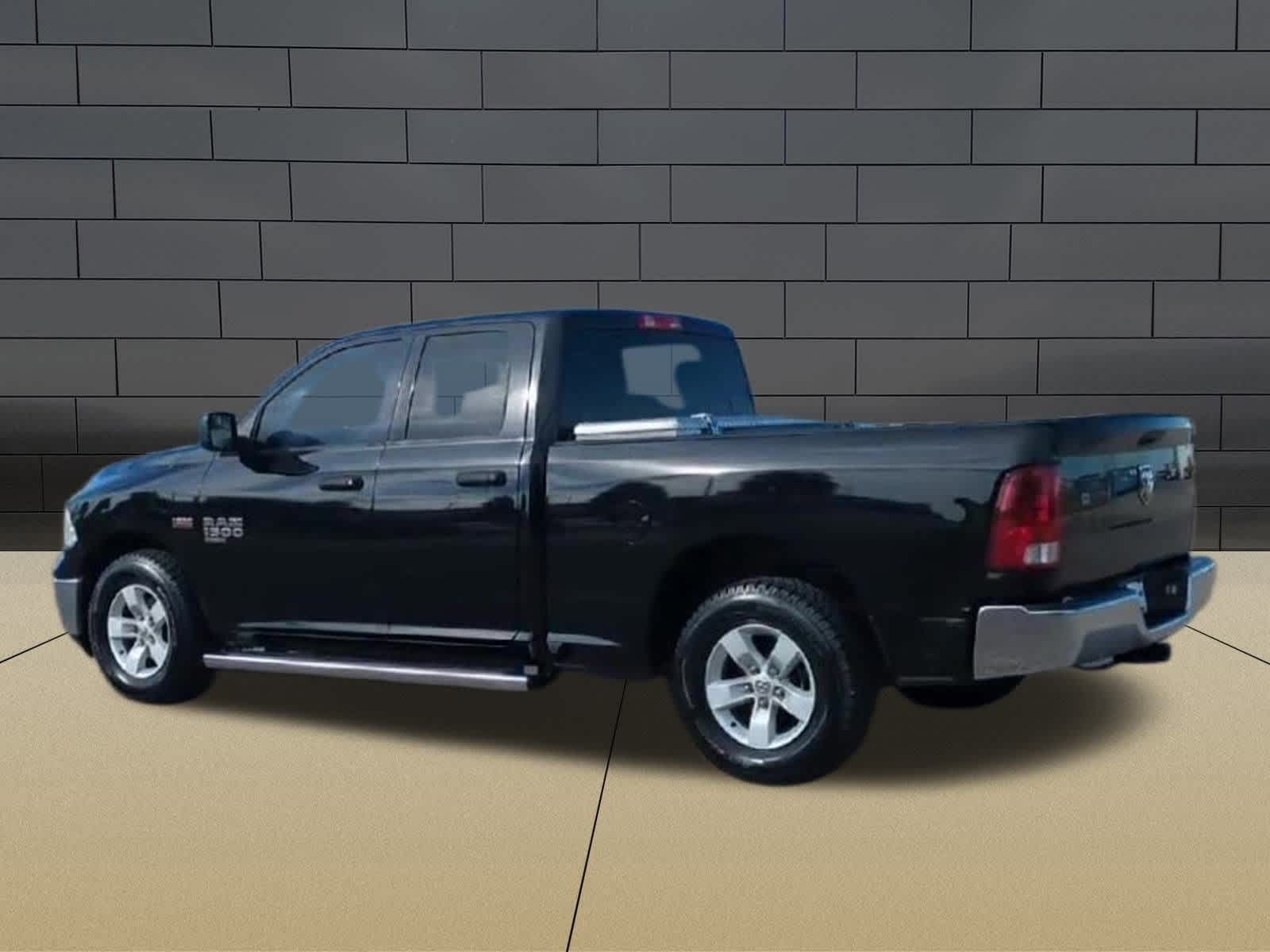 Thumbnail: 2019 RAM 1500 Classic - 6