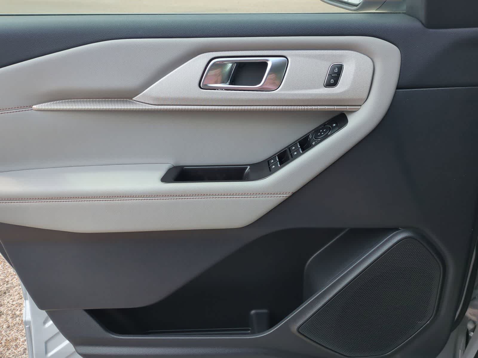 Thumbnail: 2026 Ford Explorer - 22