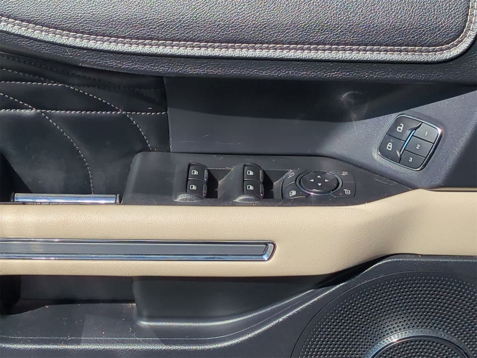 Thumbnail: 2019 Ford Expedition MAX - 24