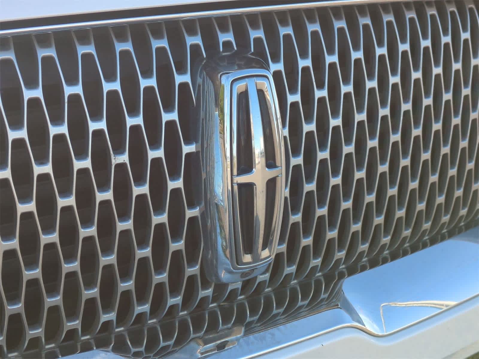 Thumbnail: 2019 Lincoln Navigator L - 31