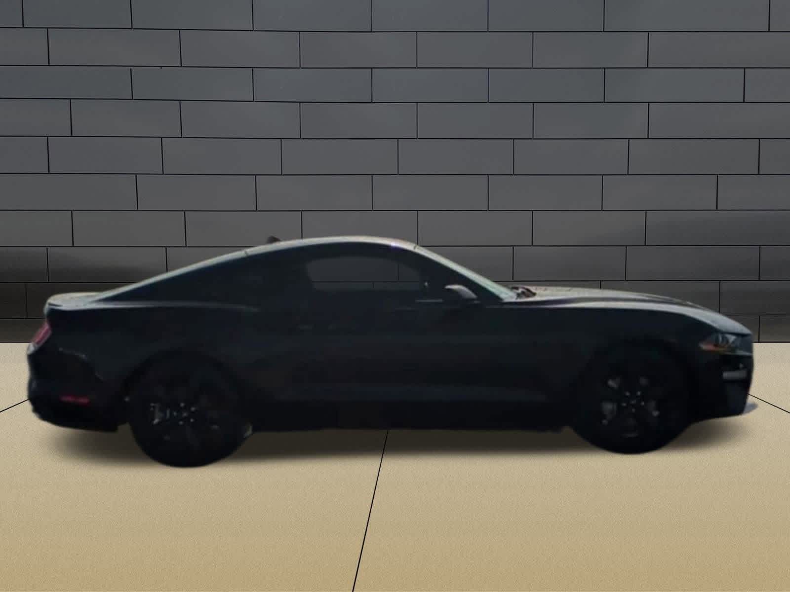 Thumbnail: 2022 Ford Mustang - 9