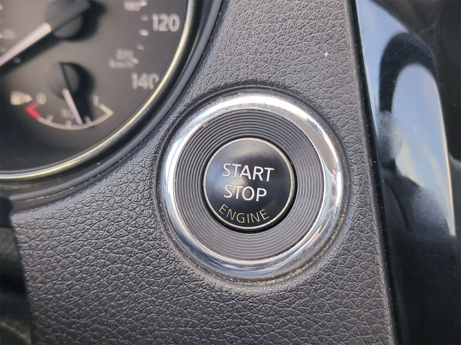 Thumbnail: 2019 Nissan Rogue - 16