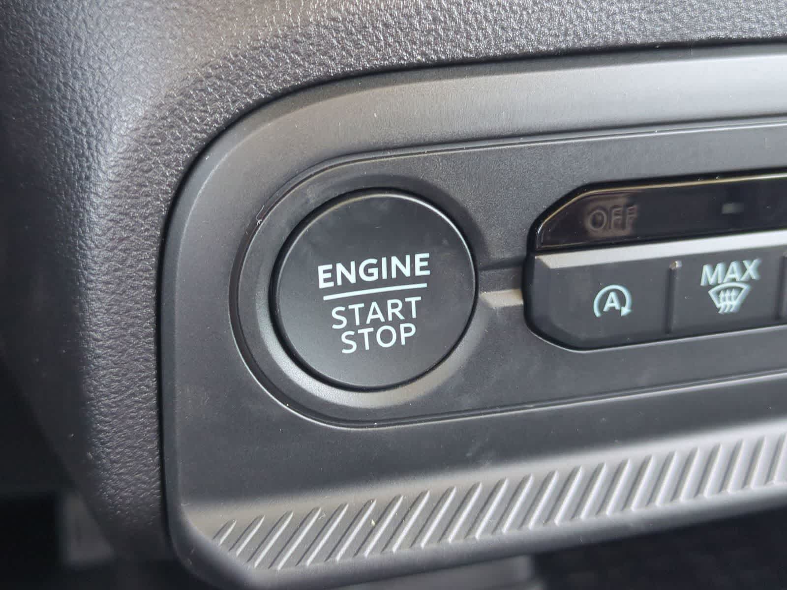 Thumbnail: 2025 Ford Bronco Sport - 16