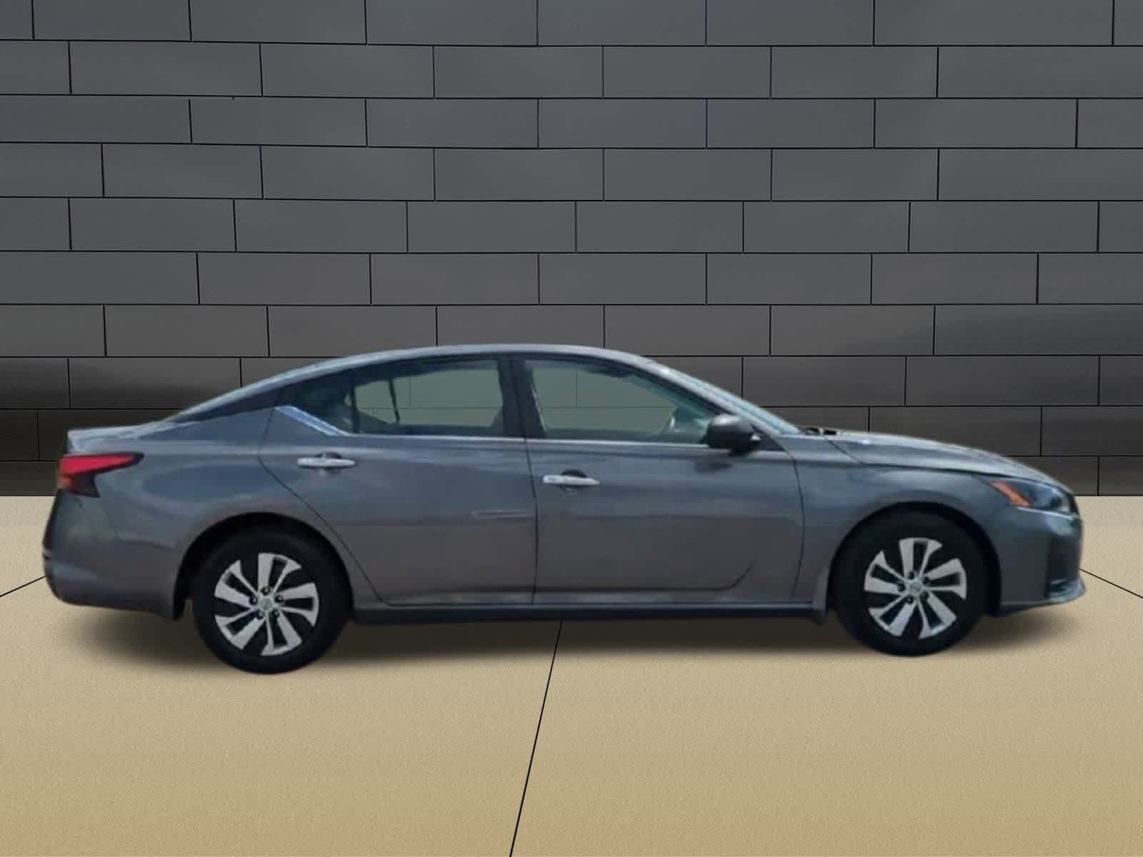 Thumbnail: 2024 Nissan Altima - 9