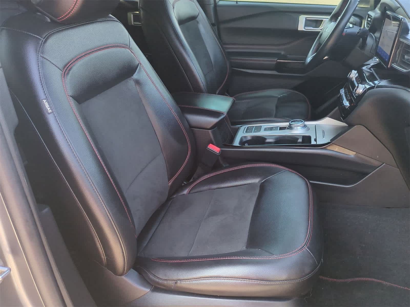 Thumbnail: 2022 Ford Explorer - 27