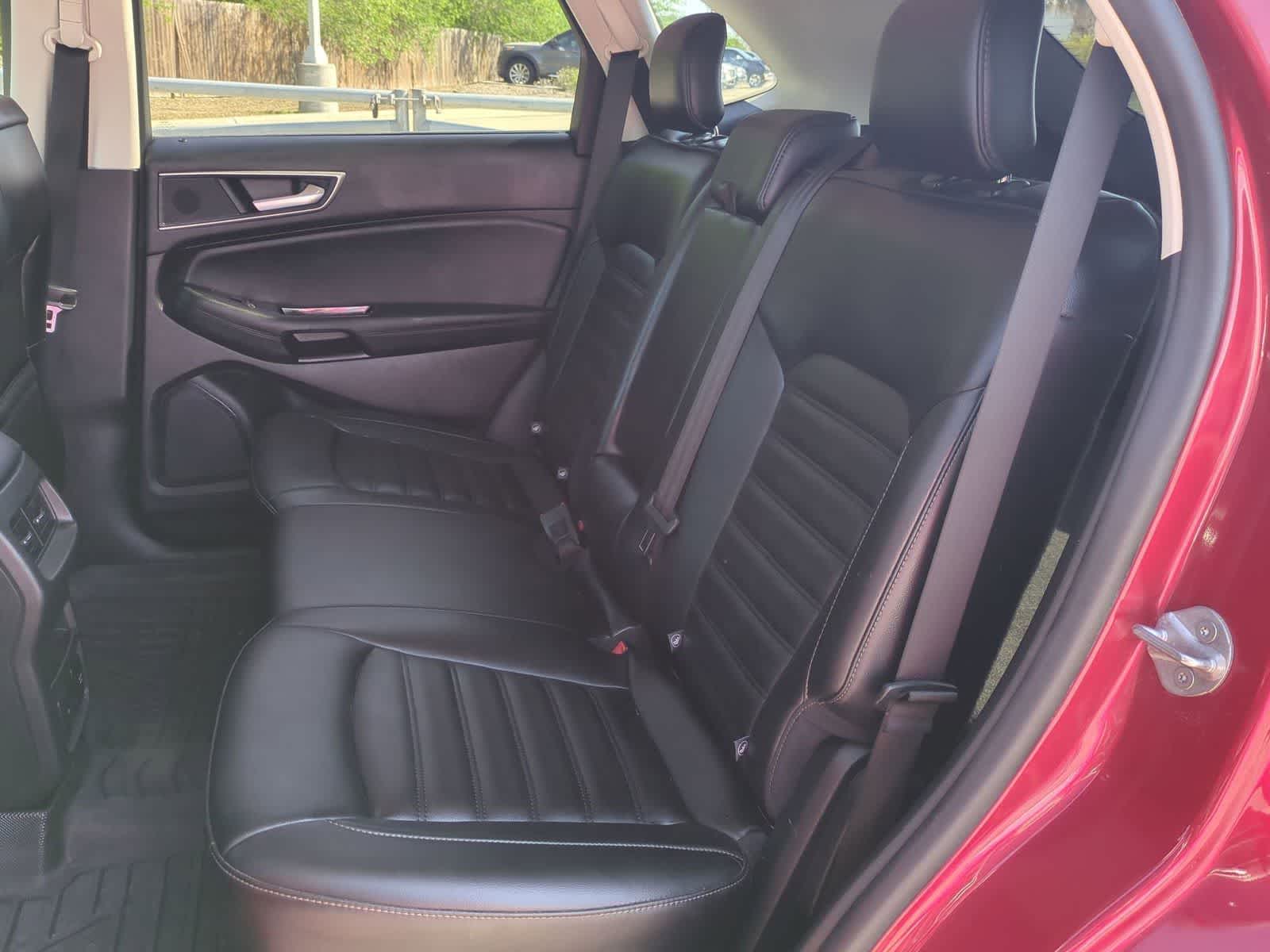 Thumbnail: 2020 Ford Edge - 24