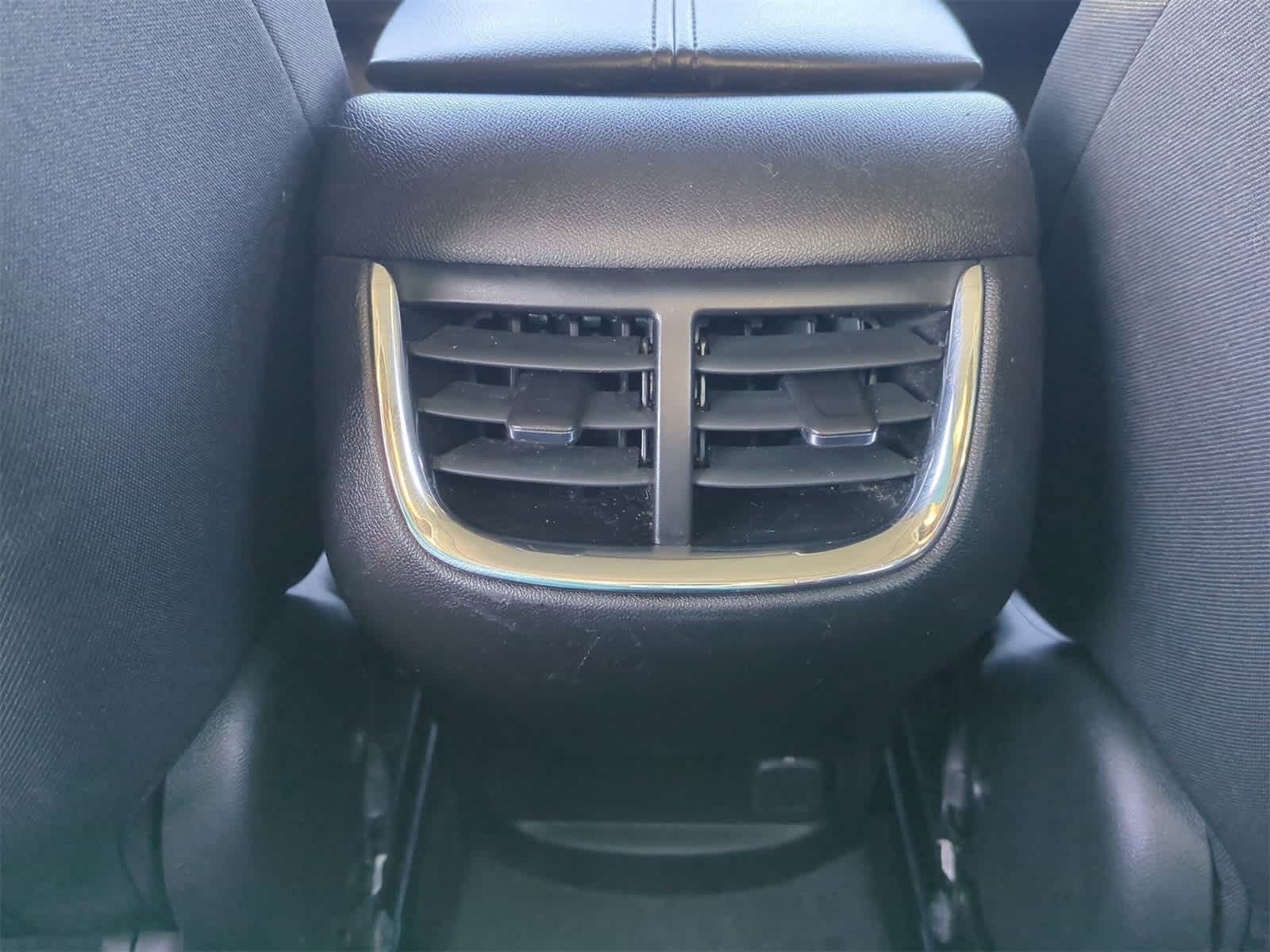 Thumbnail: 2022 Chevrolet Malibu - 21