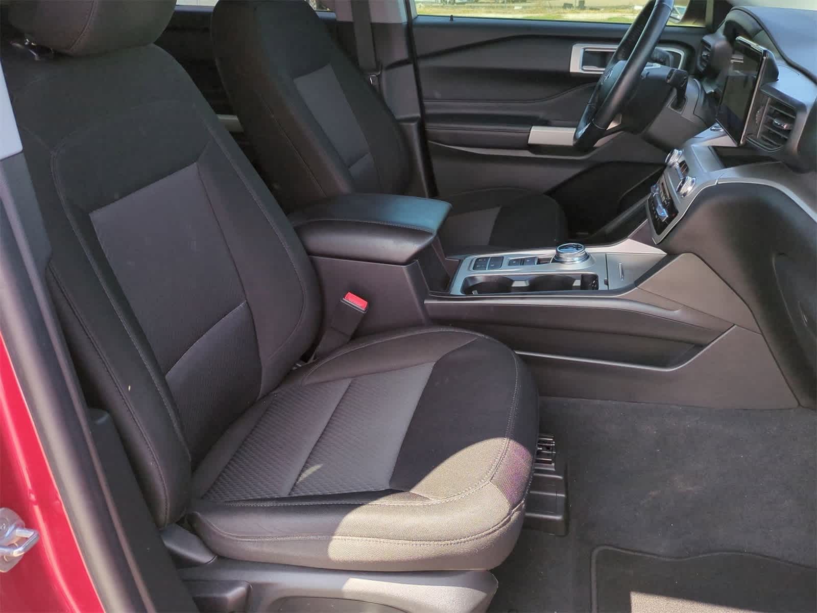 Thumbnail: 2022 Ford Explorer - 26