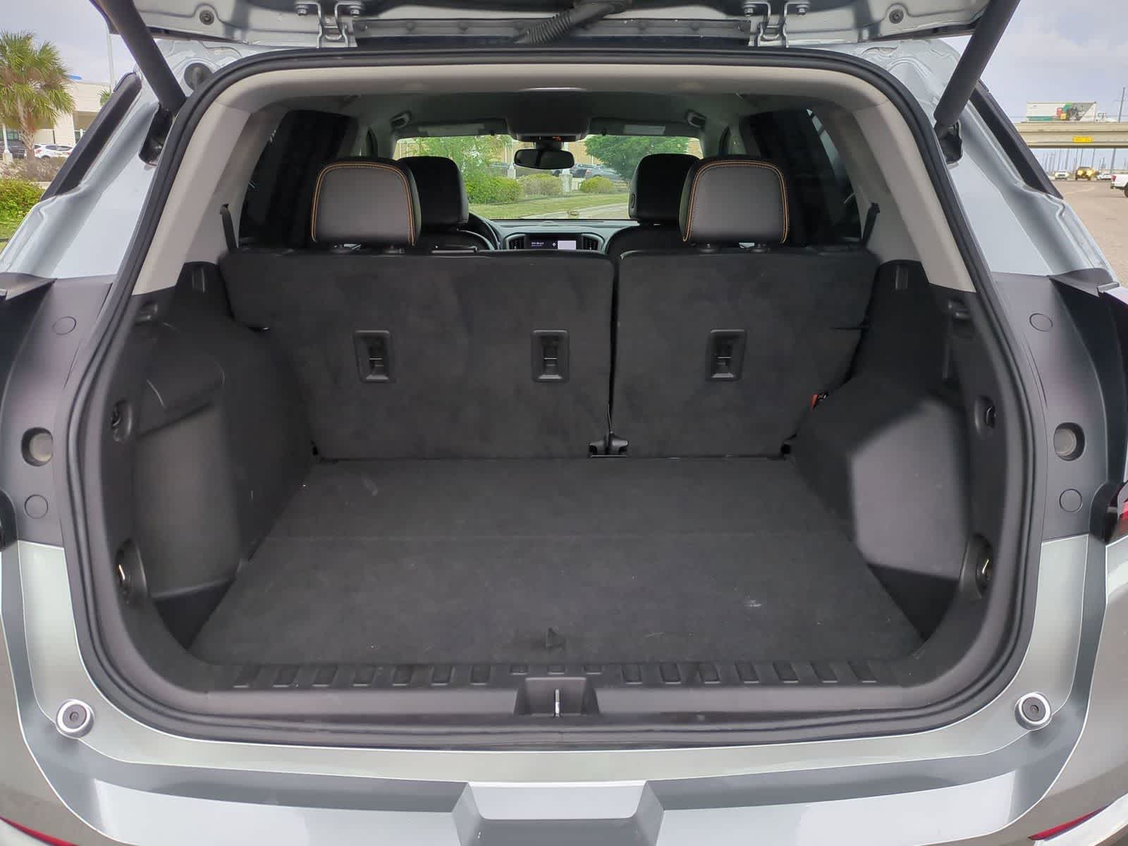 Thumbnail: 2023 GMC Terrain - 25