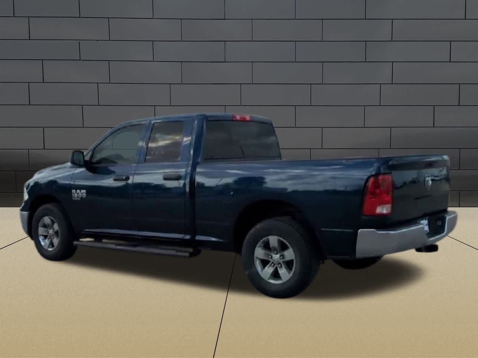 Thumbnail: 2020 RAM 1500 Classic - 6