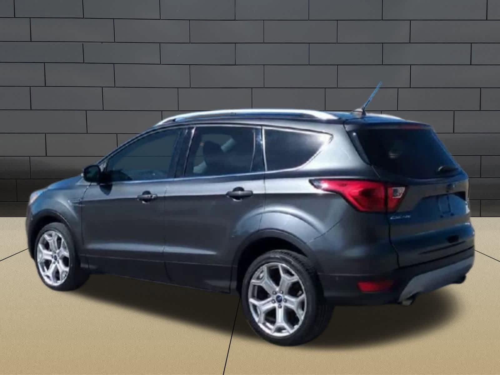 Thumbnail: 2019 Ford Escape - 6