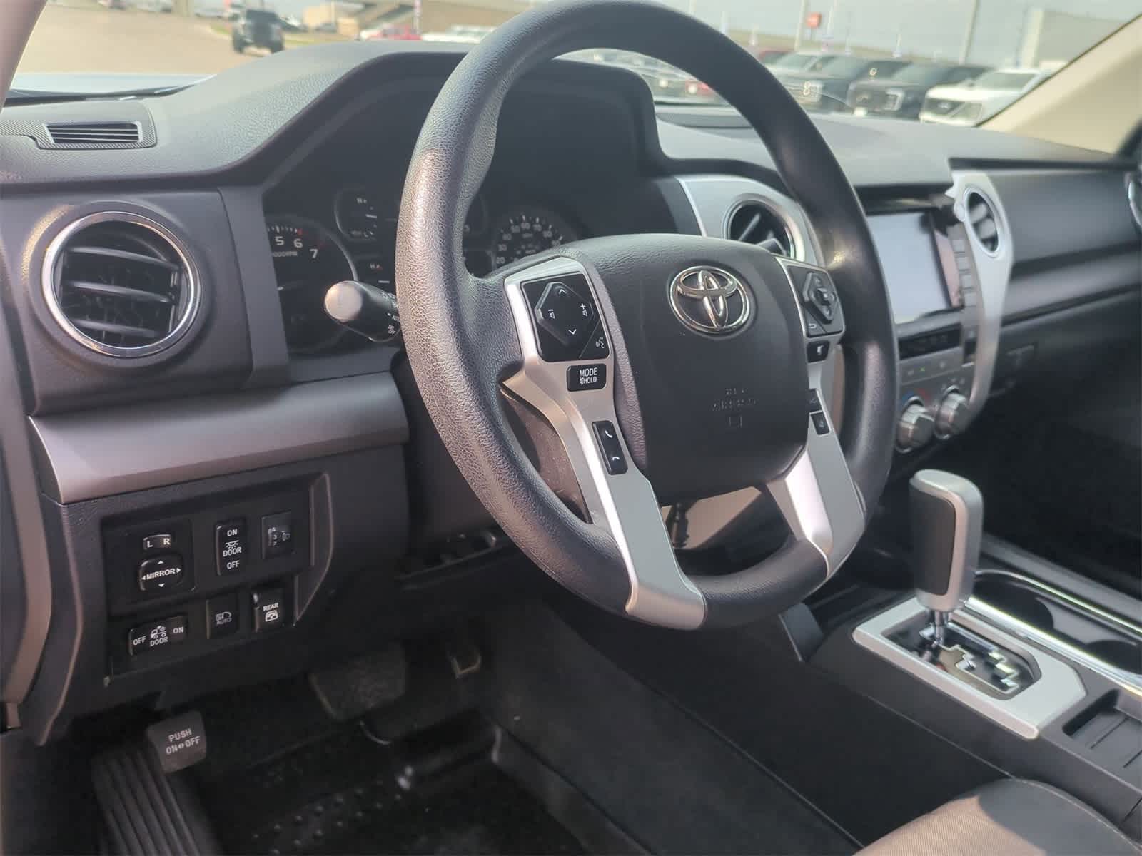 Thumbnail: 2021 Toyota Tundra - 10