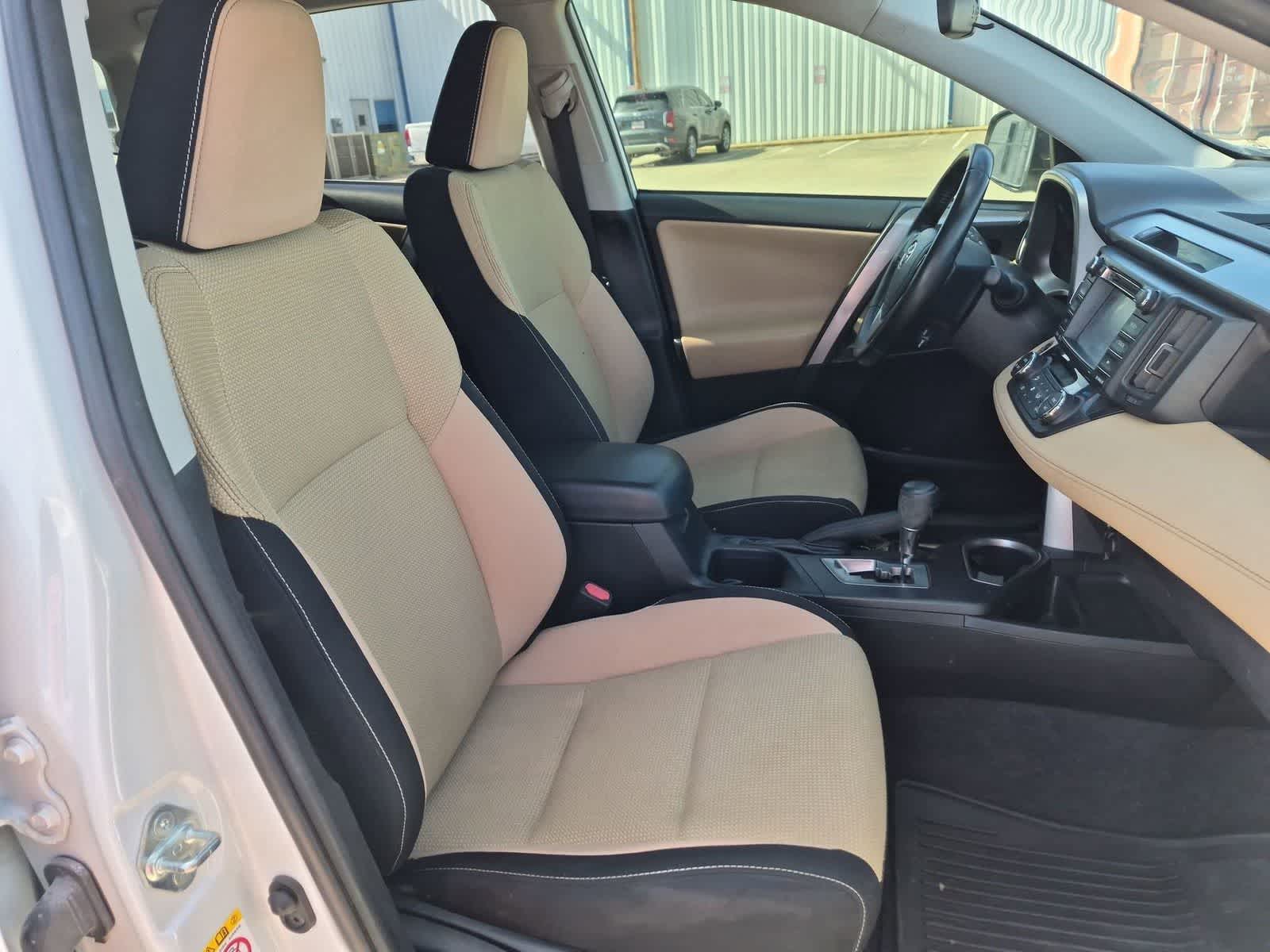 Thumbnail: 2018 Toyota RAV4 - 27