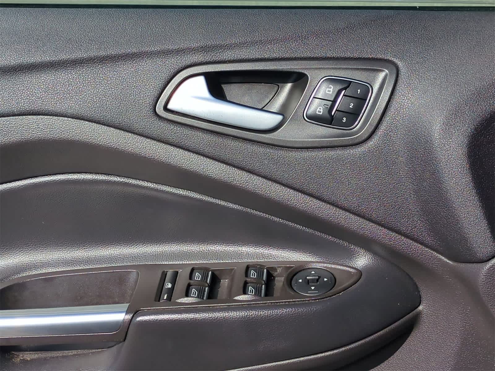 Thumbnail: 2019 Ford Escape - 23