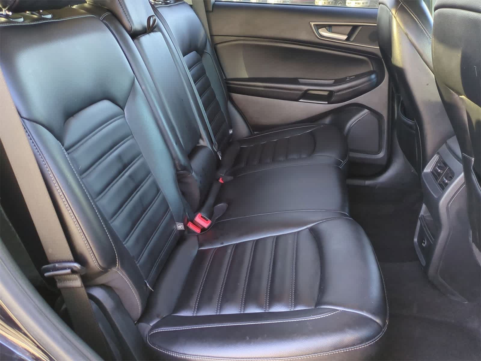 Thumbnail: 2022 Ford Edge - 25