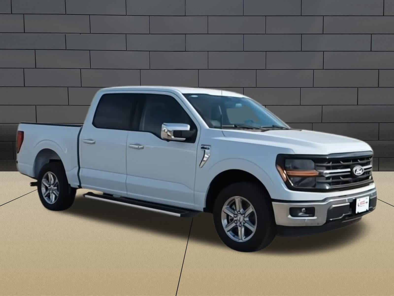 2025 Ford F-150 XLT photo 2