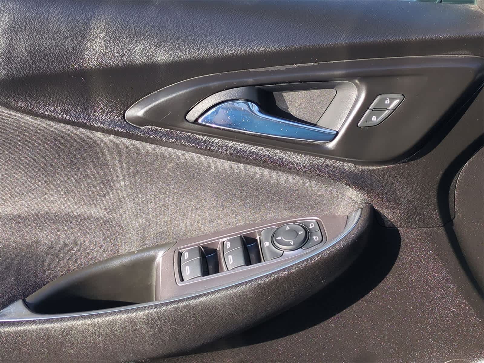 Thumbnail: 2022 Chevrolet Malibu - 23