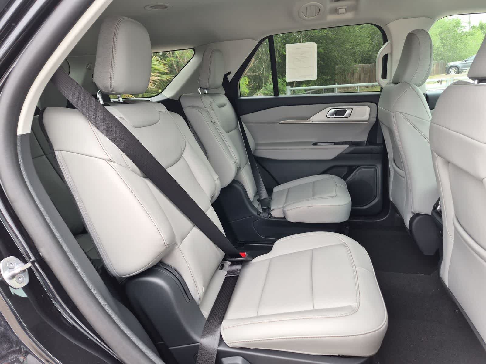 2026 Ford Explorer Active - Photo 26