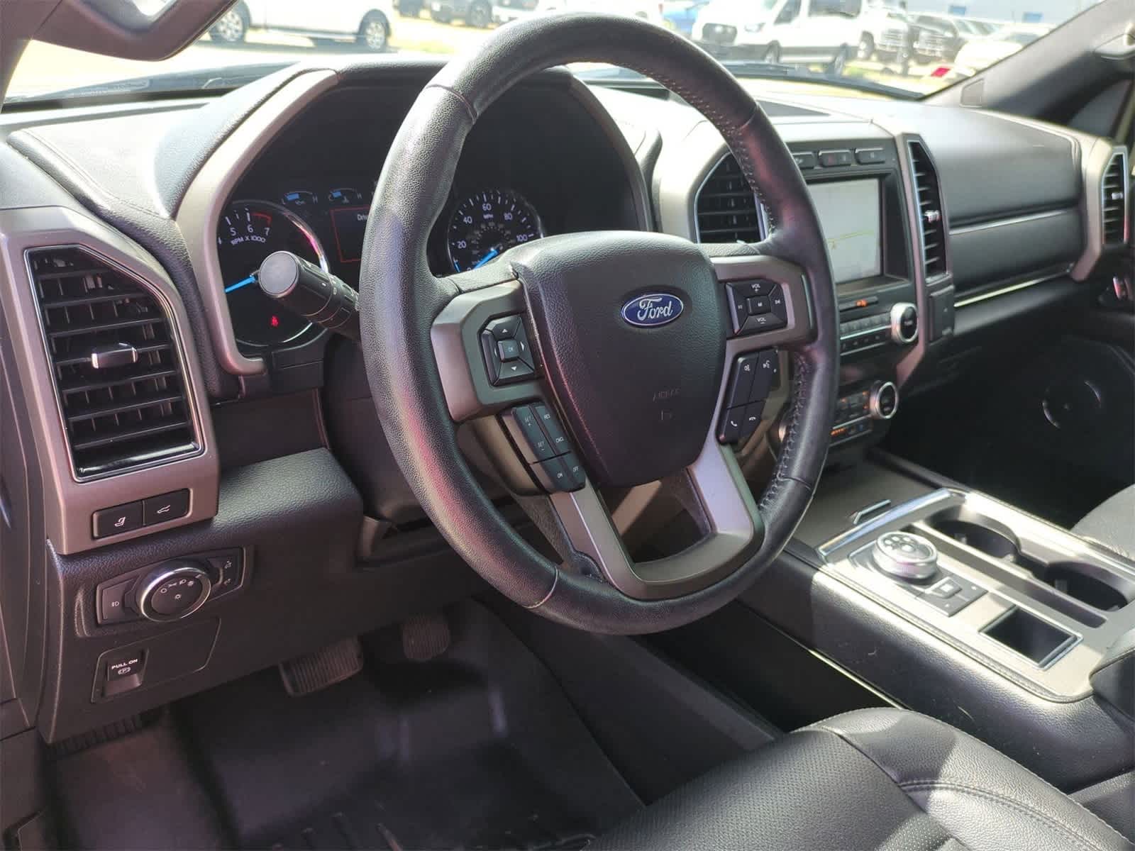 2020 Ford Expedition XLT 10