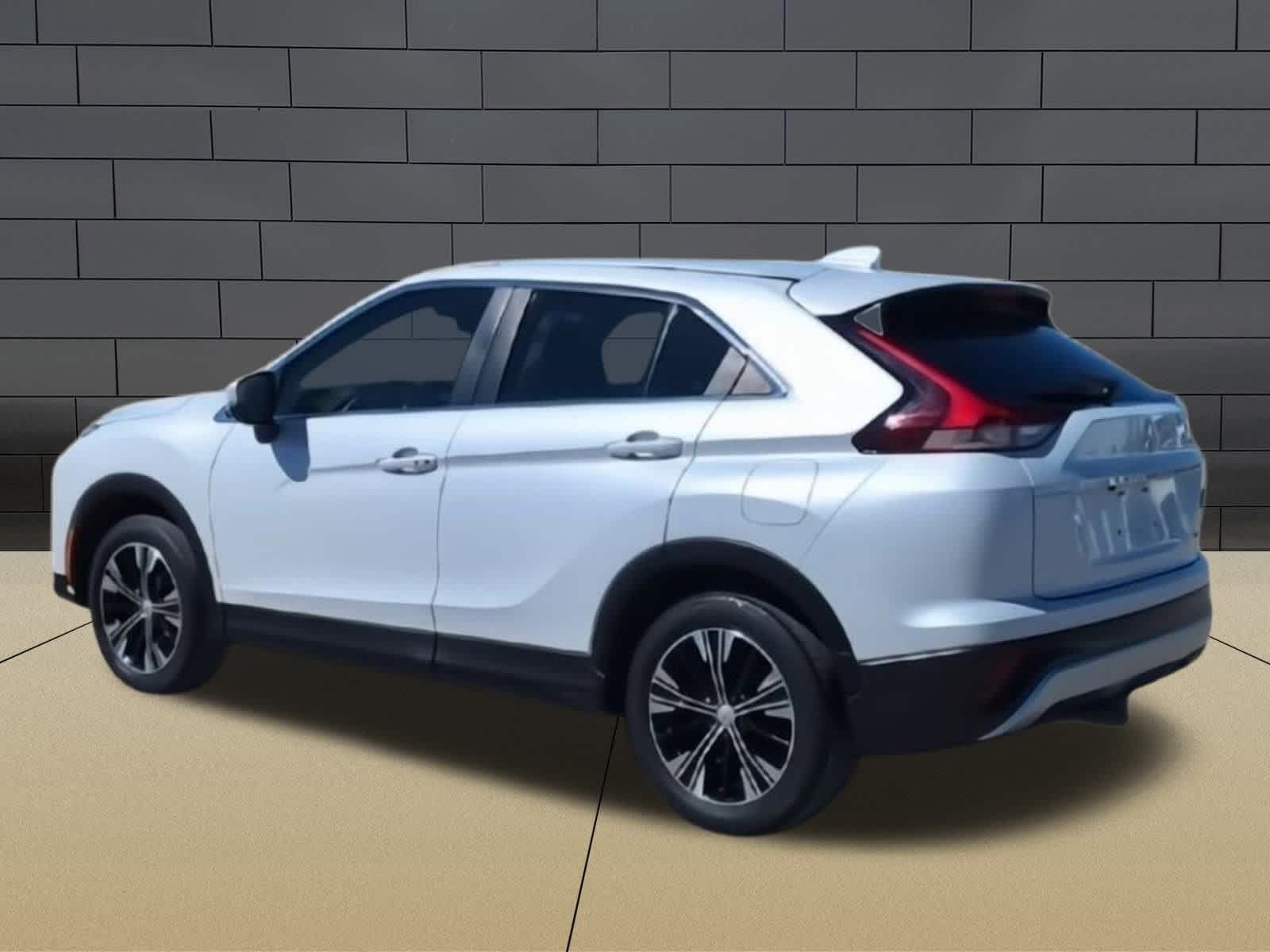 Thumbnail: 2022 Mitsubishi Eclipse Cross - 6