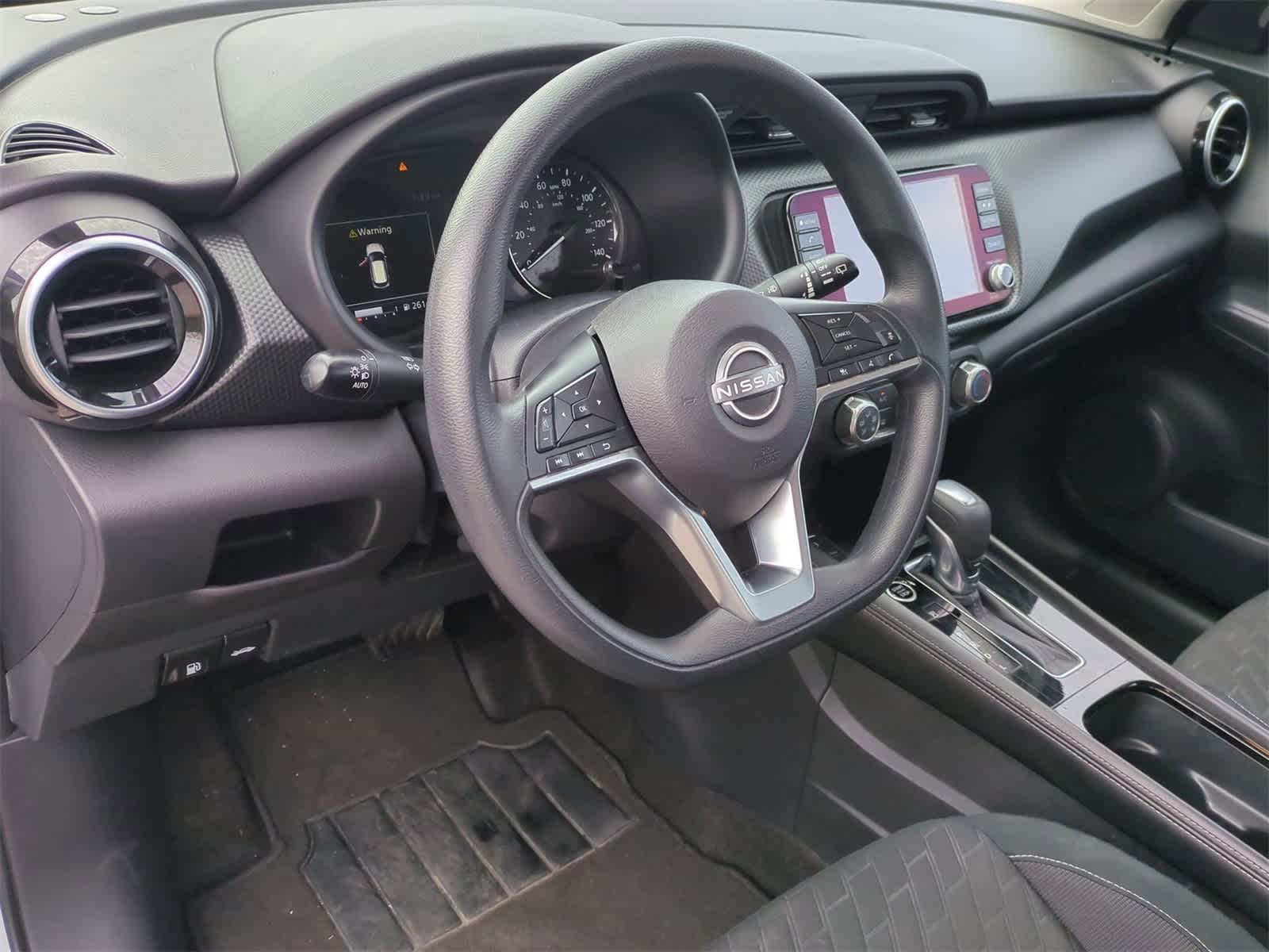 Thumbnail: 2023 Nissan Kicks - 10