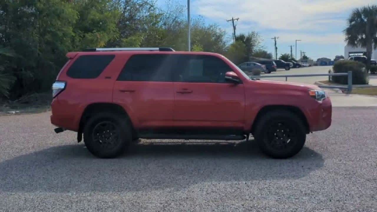 Thumbnail: 2022 Toyota 4Runner - 9