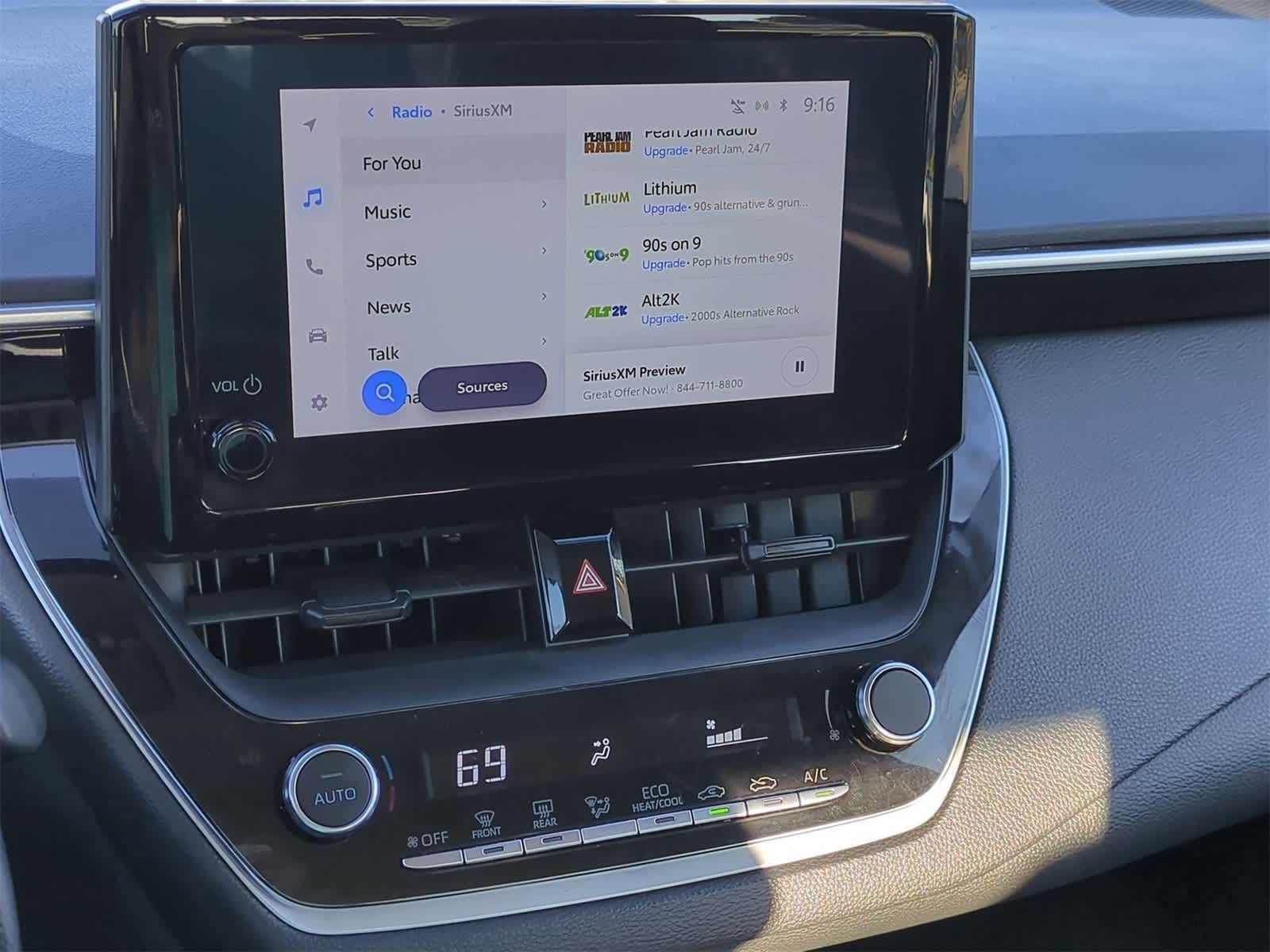 Thumbnail: 2023 Toyota Corolla - 13