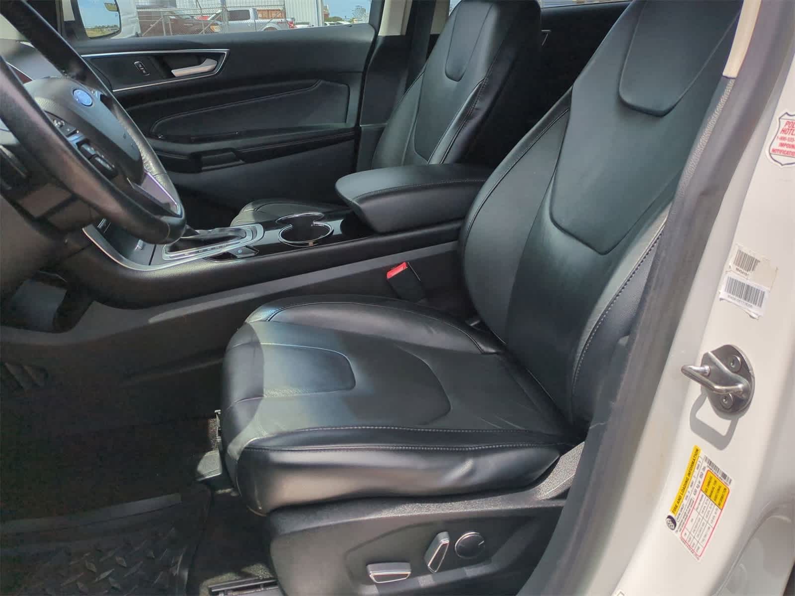 Thumbnail: 2018 Ford Edge - 19