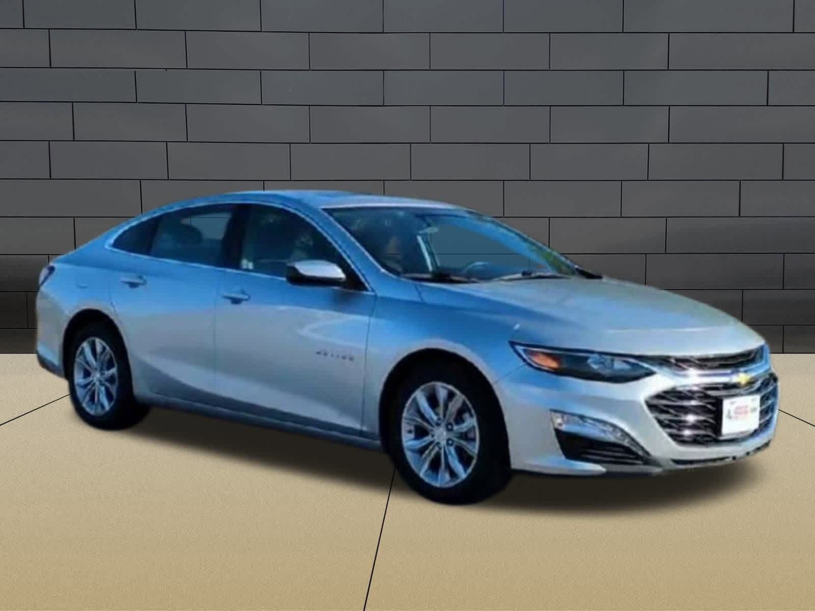 Thumbnail: 2022 Chevrolet Malibu - 2