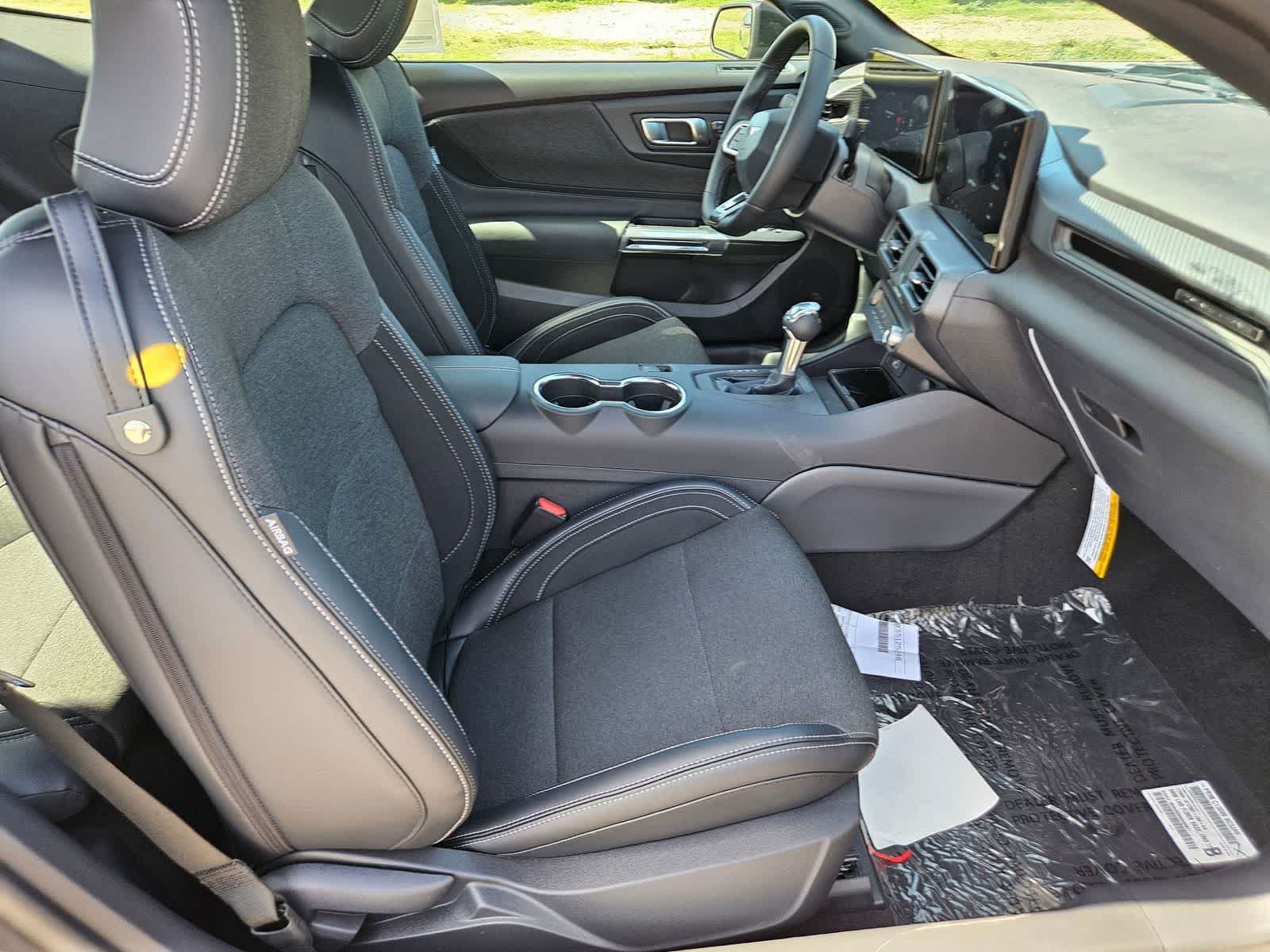 Thumbnail: 2025 Ford Mustang - 24