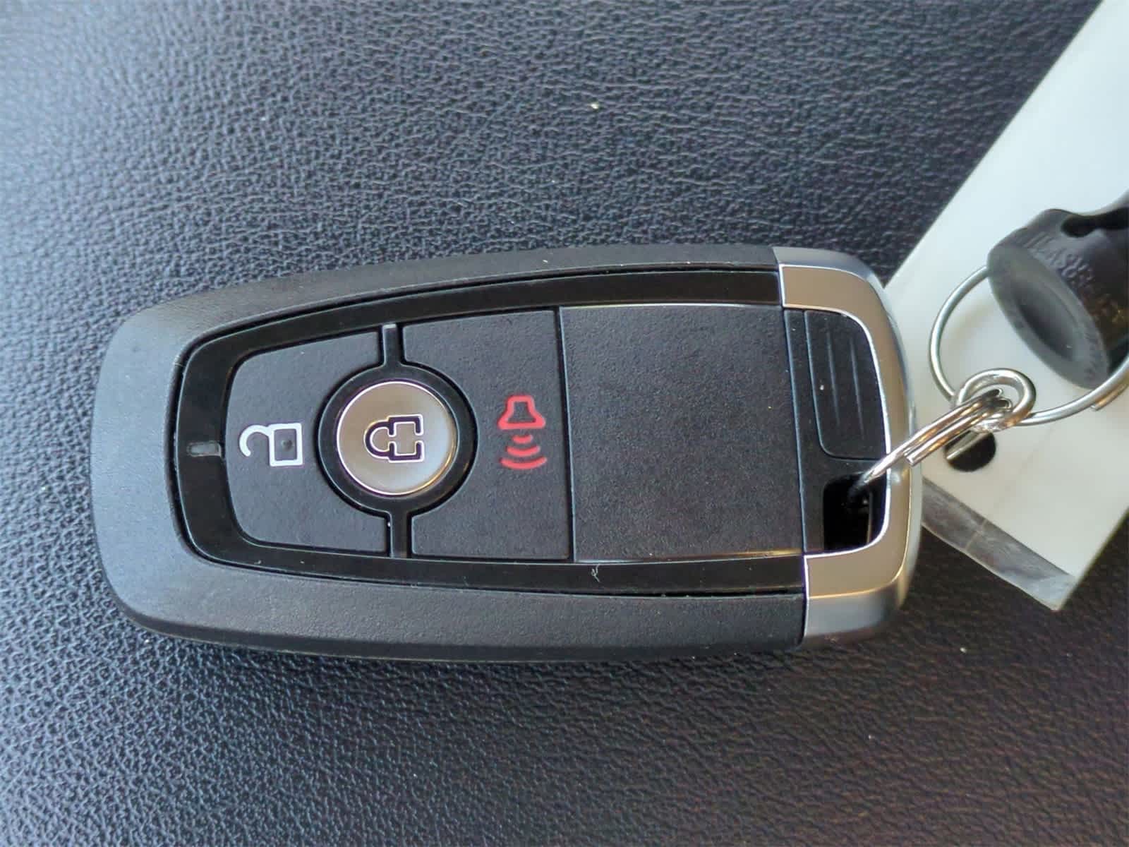 Thumbnail: 2022 Ford Edge - 33