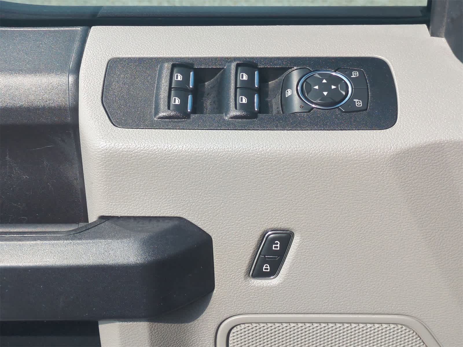 Thumbnail: 2020 Ford F-150 - 21