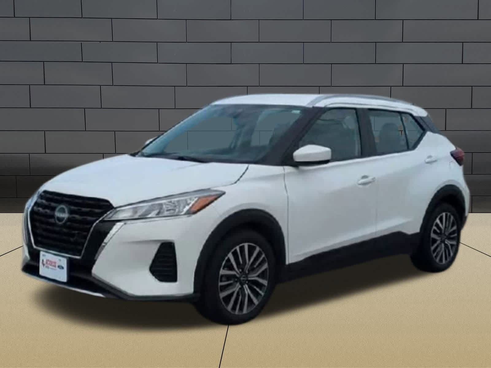 Thumbnail: 2023 Nissan Kicks - 4