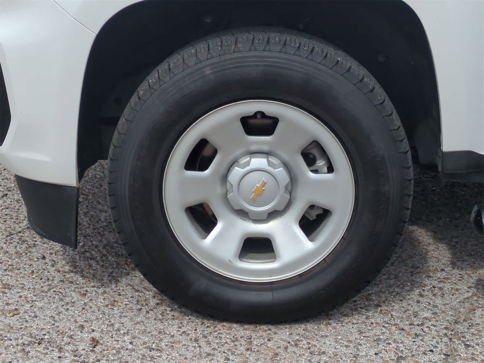 Thumbnail: 2022 Chevrolet Colorado - 30